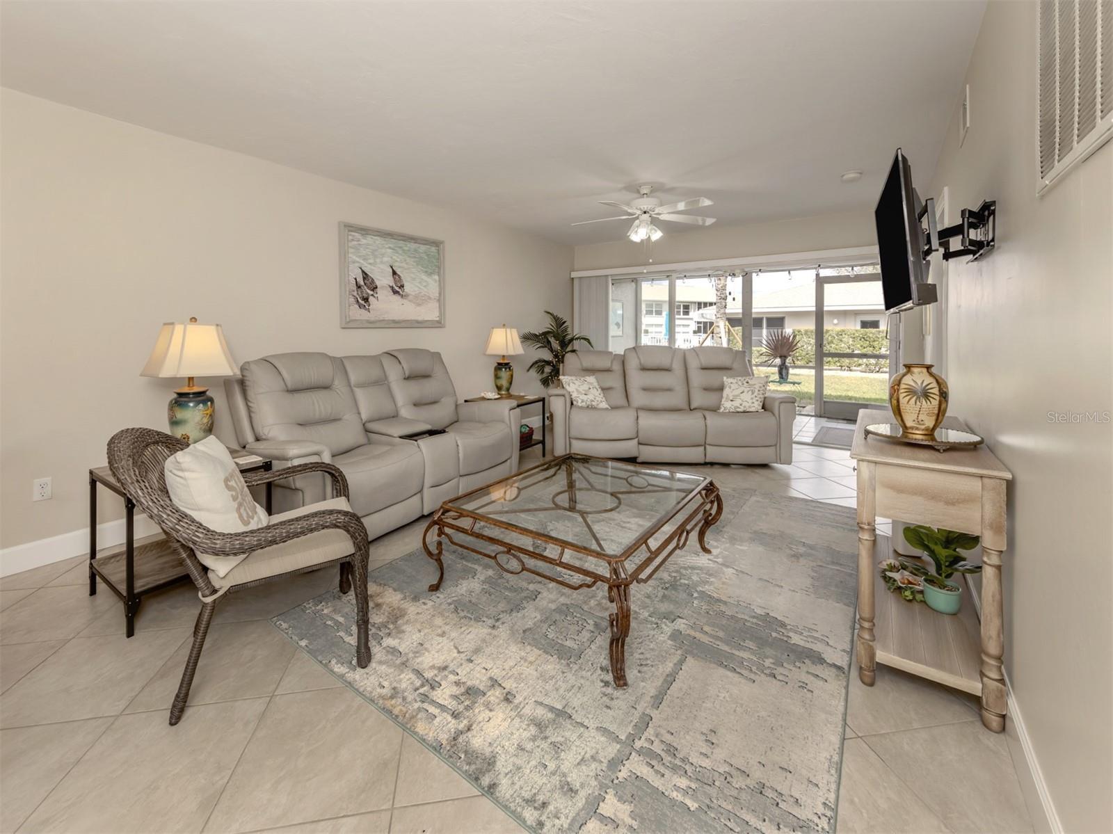 11644 SW EGRET CIR #104, LAKE SUZY, FL, 34269