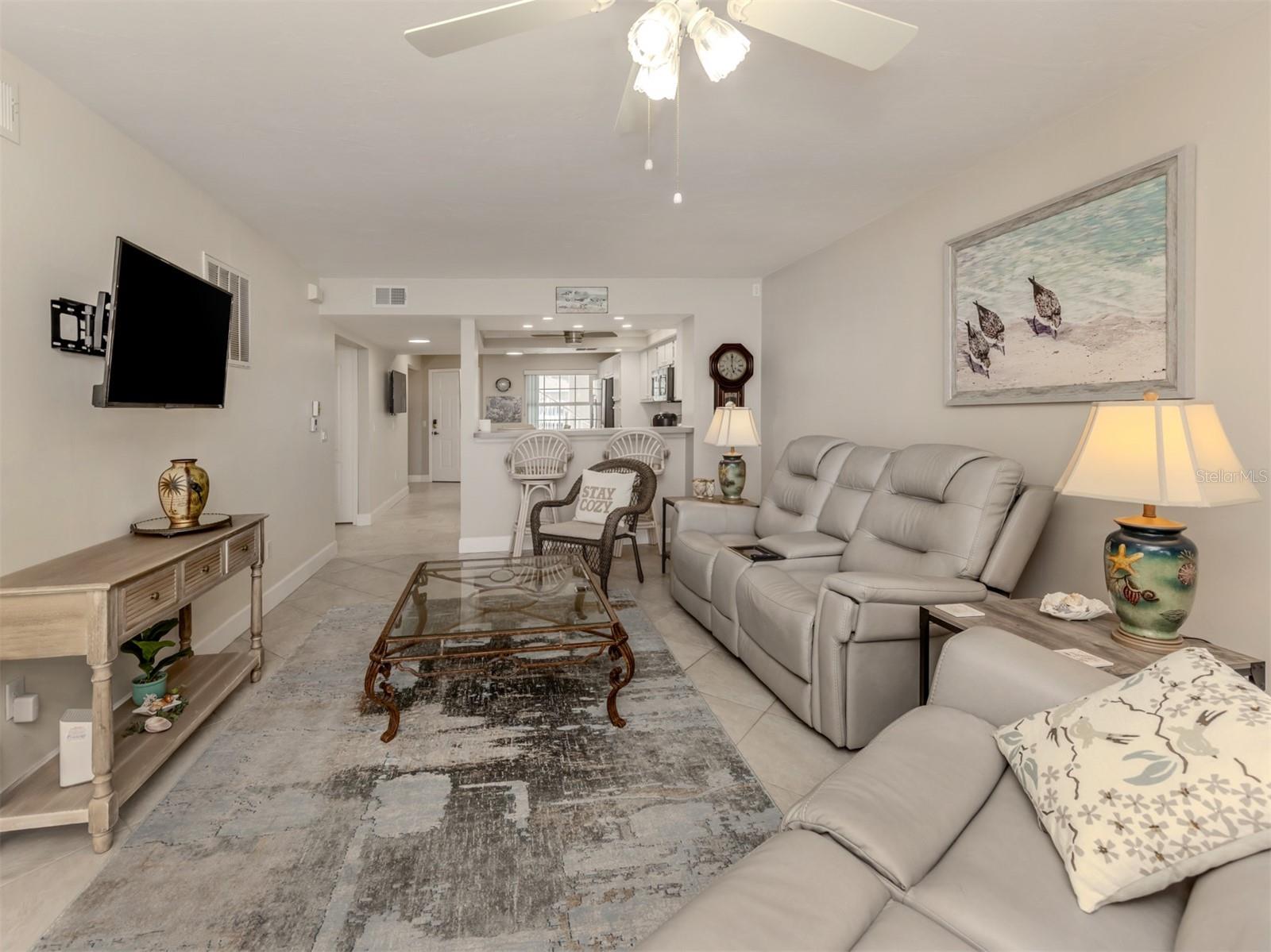 11644 SW EGRET CIR #104, LAKE SUZY, FL, 34269