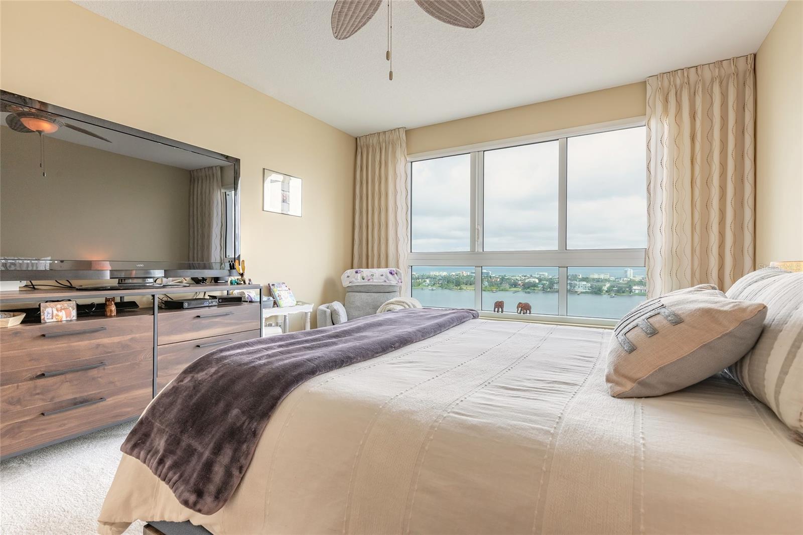 231 RIVERSIDE DR #1702-1, HOLLY HILL, FL, 32117