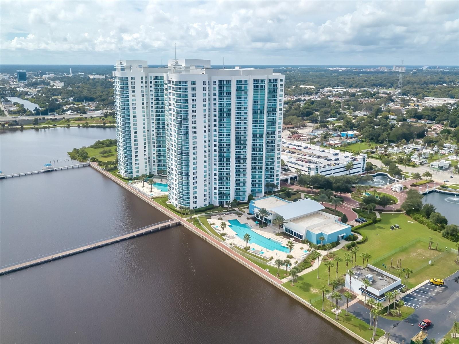 231 RIVERSIDE DR #1702-1, HOLLY HILL, FL, 32117