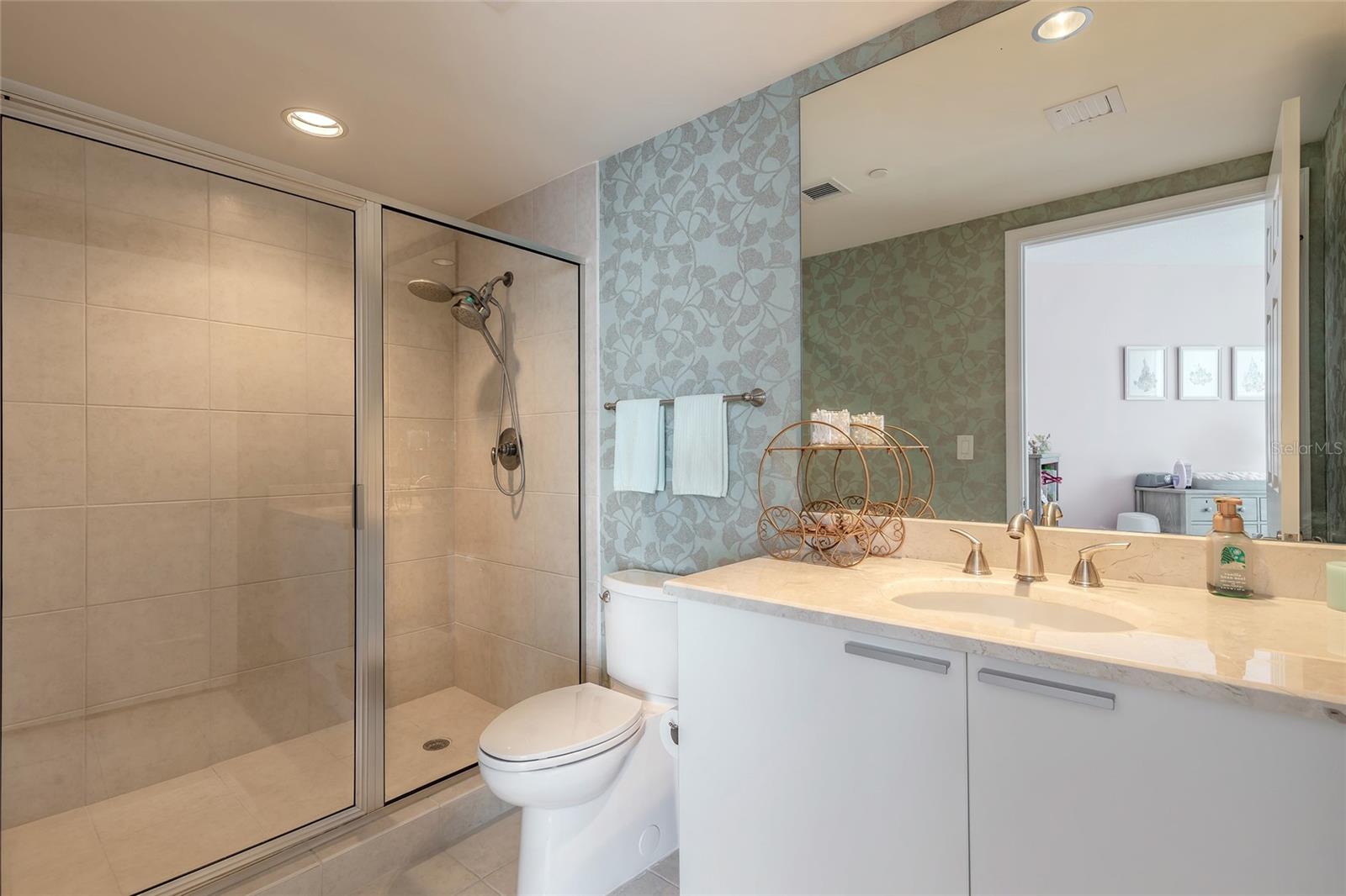 231 RIVERSIDE DR #1702-1, HOLLY HILL, FL, 32117