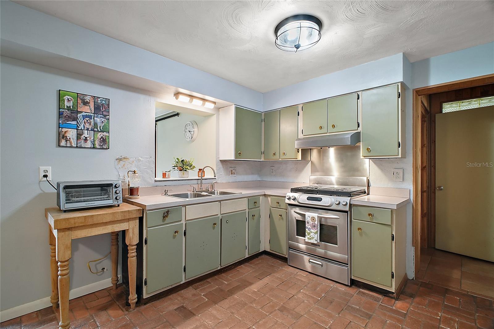 102 PALM WAY, TAVARES, FL, 32778