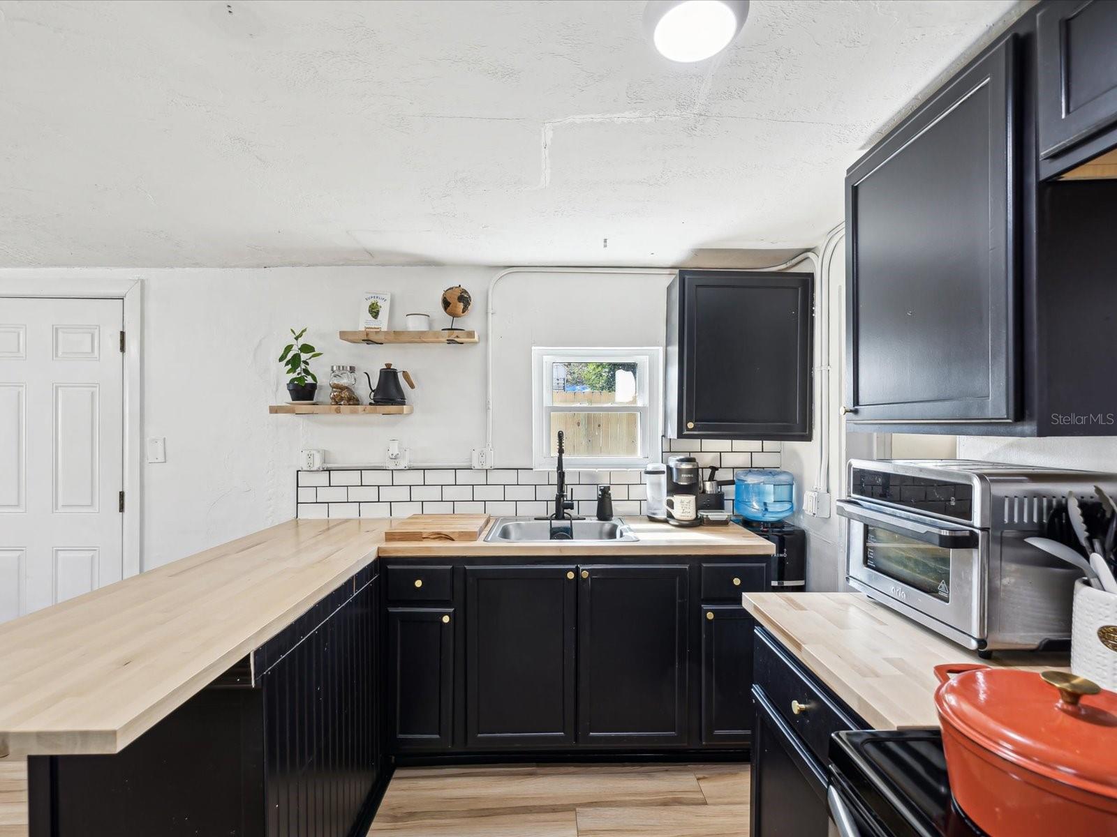 5605 43RD ST N, ST PETERSBURG, FL, 33714