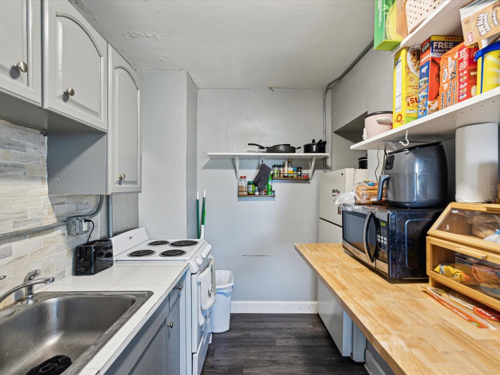 5605 43RD ST N, ST PETERSBURG, FL, 33714