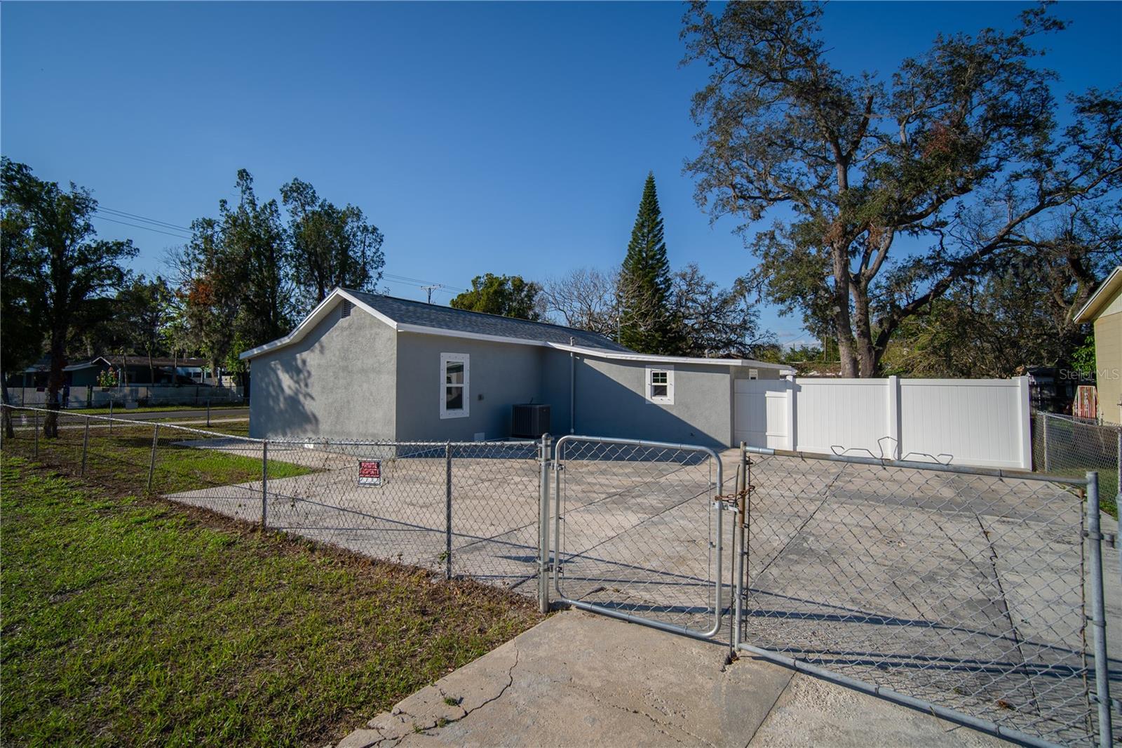 8901 N 20TH ST, TAMPA, FL, 33604