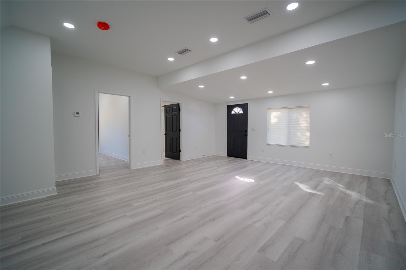 8901 N 20TH ST, TAMPA, FL, 33604