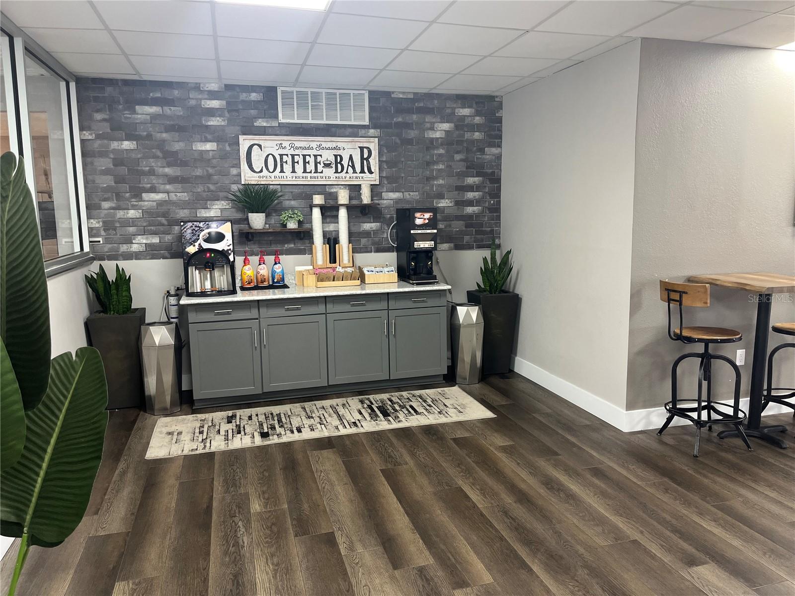 7150 N TAMIAMI TRL #S512, SARASOTA, FL, 34243