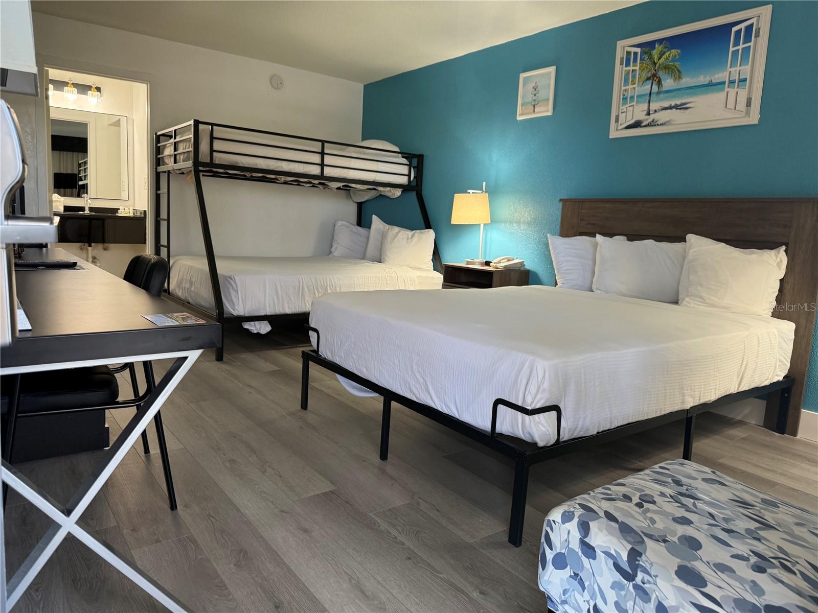 7150 N TAMIAMI TRL #S512, SARASOTA, FL, 34243