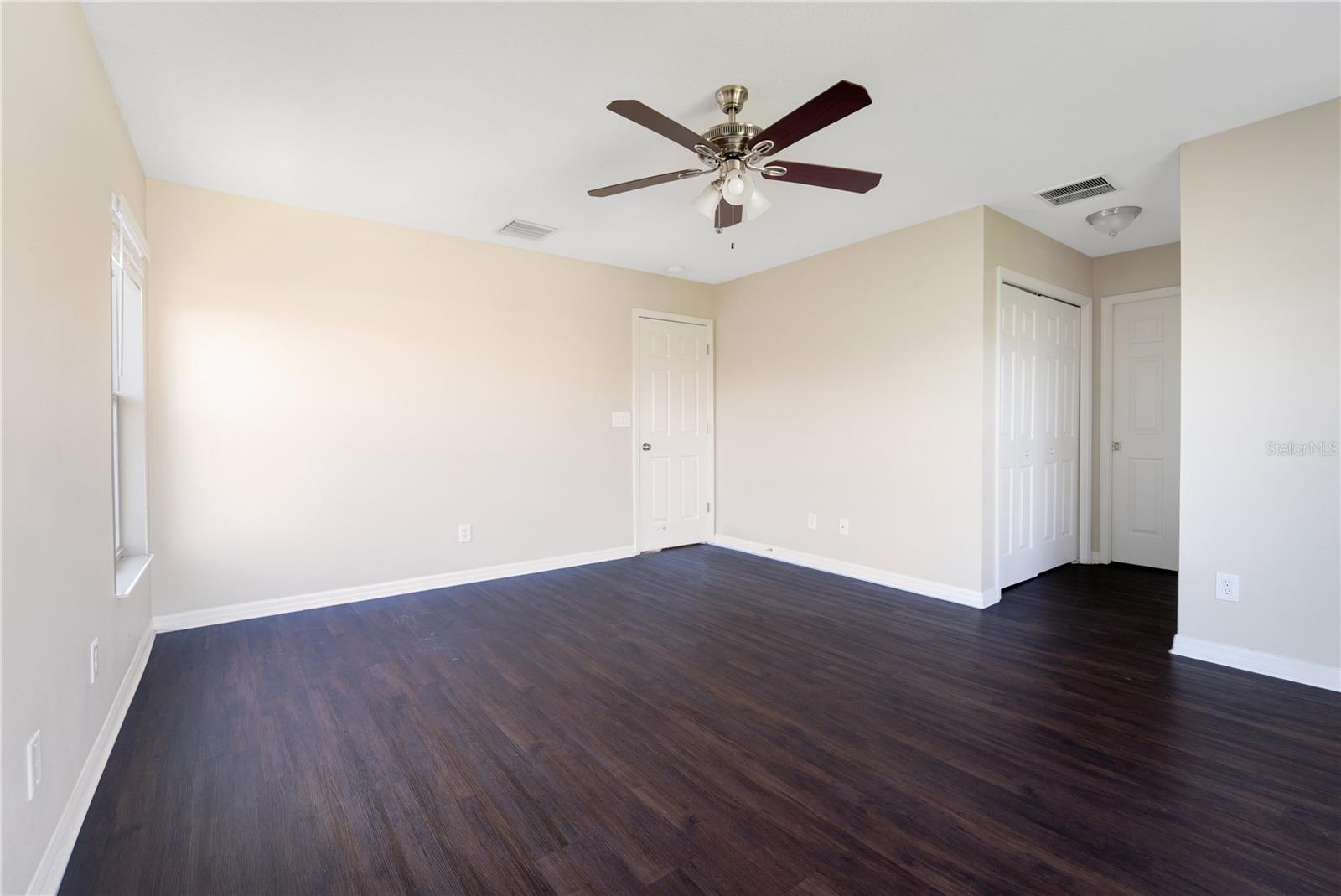 15107 SEAROBBIN DR, LAKEWOOD RANCH, FL, 34202