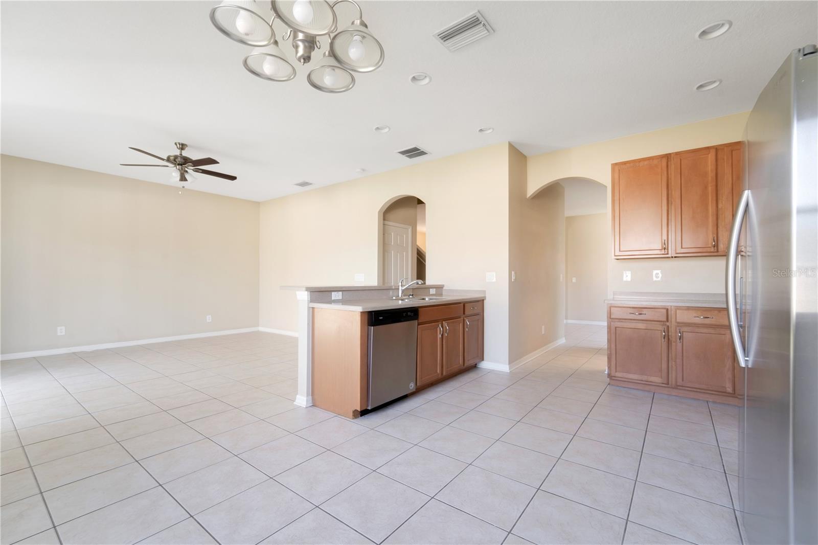 15107 SEAROBBIN DR, LAKEWOOD RANCH, FL, 34202