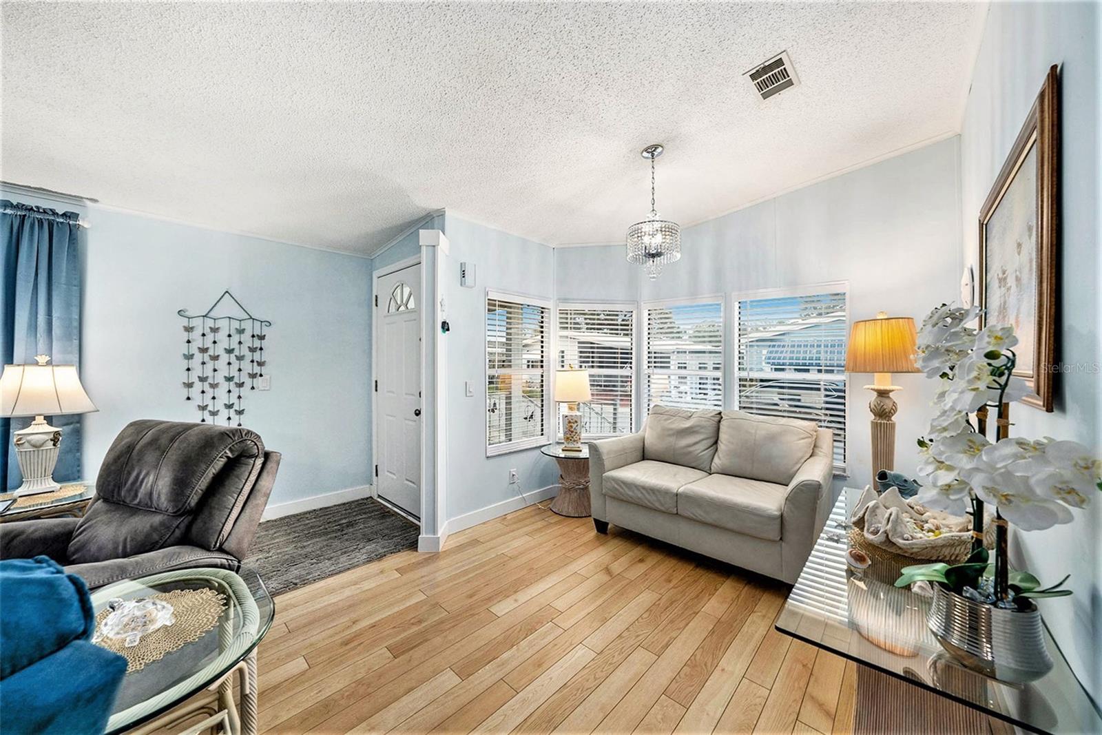 1001 STARKEY RD #588, LARGO, FL, 33771