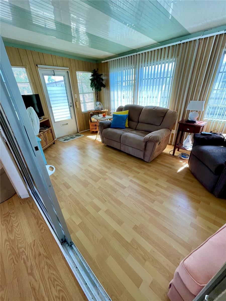 TB8353747 Property Photo