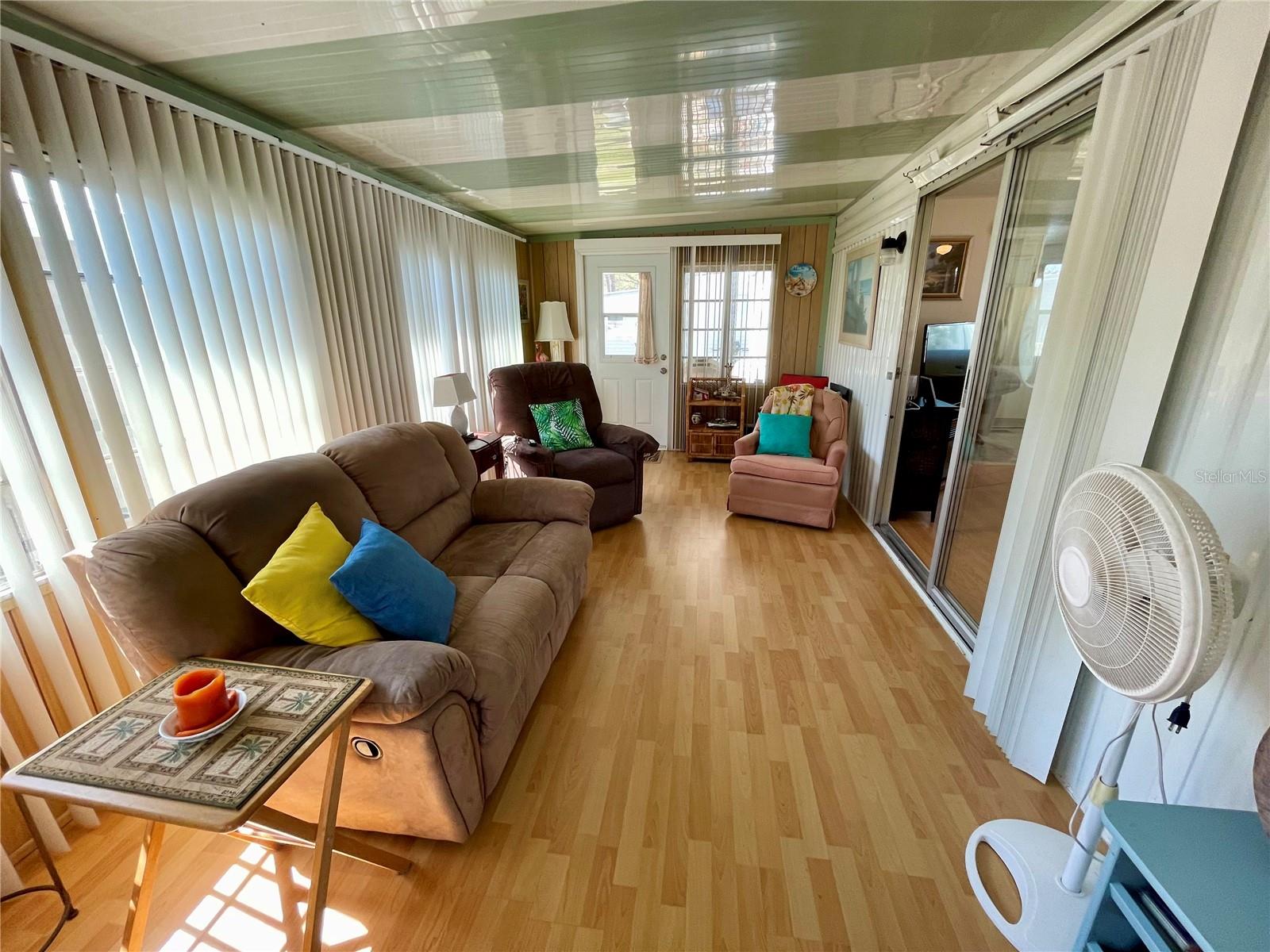 TB8353747 Property Photo