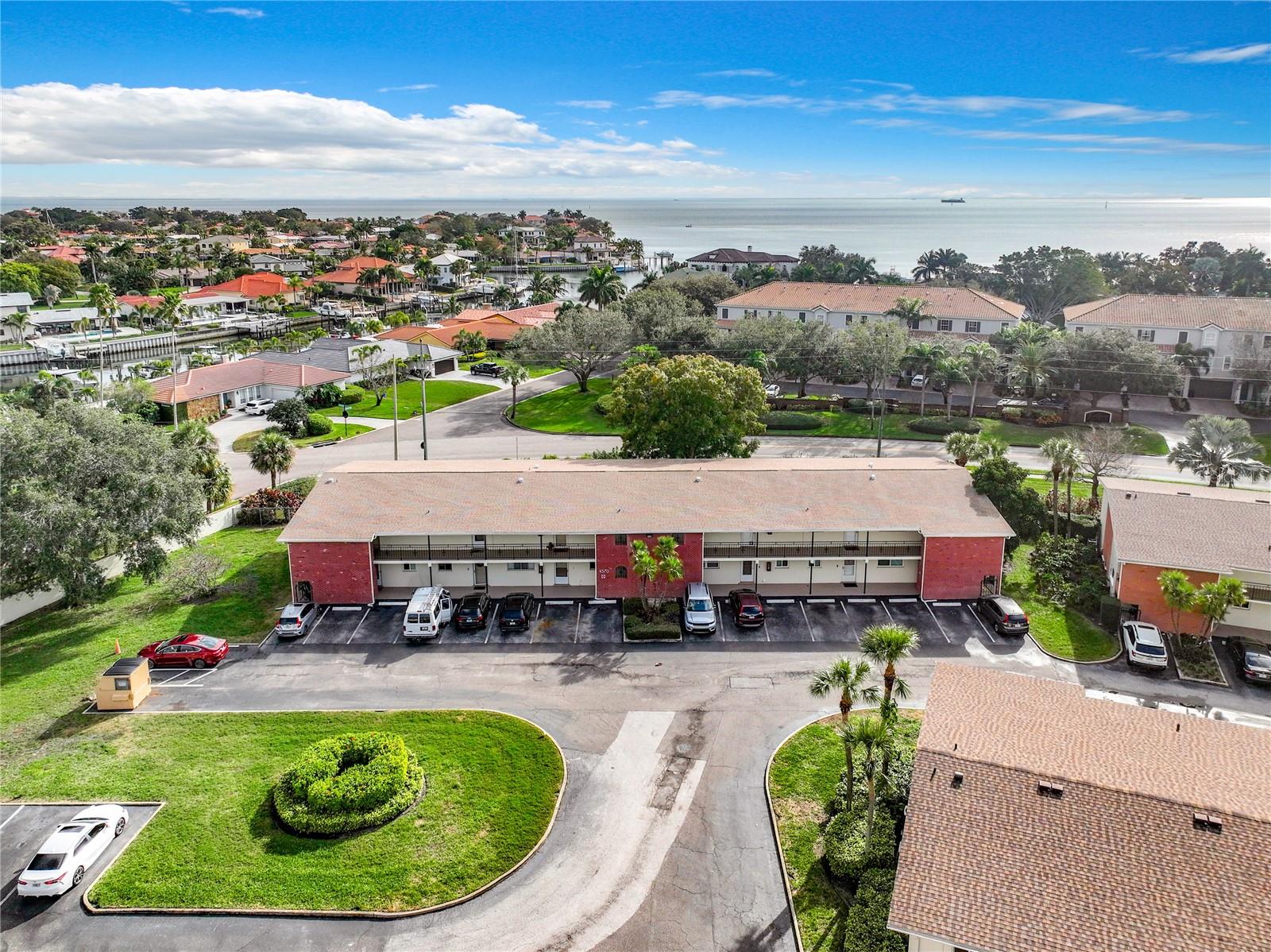 4570 OVERLOOK DR NE #282, ST PETERSBURG, FL, 33703