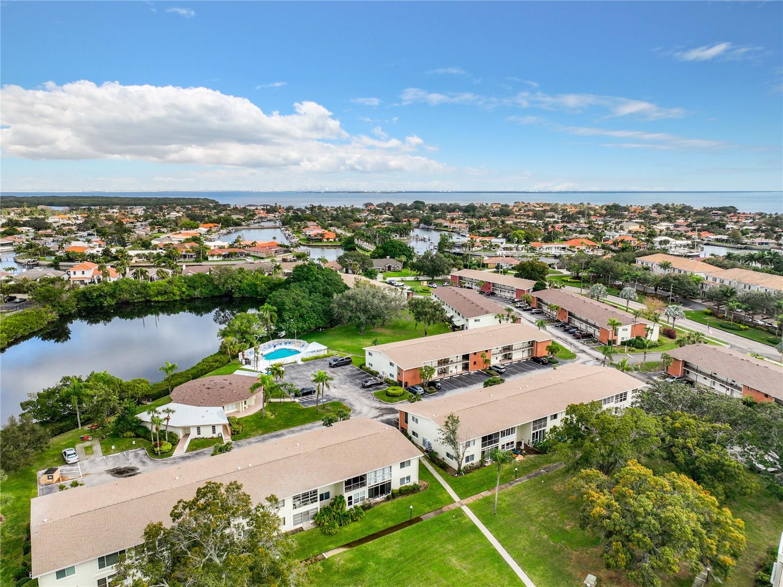 4570 OVERLOOK DR NE #282, ST PETERSBURG, FL, 33703