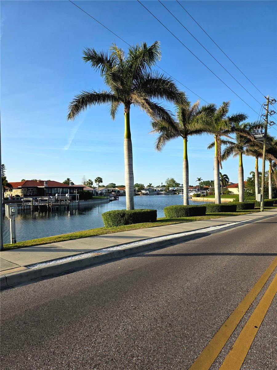 4570 OVERLOOK DR NE #282, ST PETERSBURG, FL, 33703