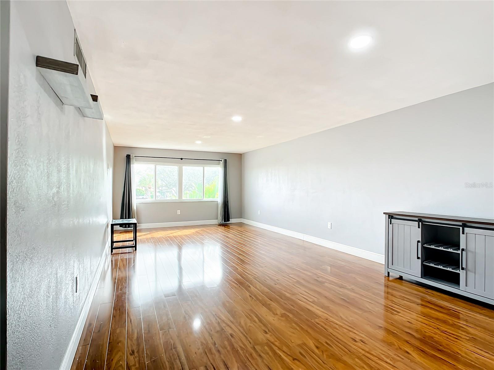 4570 OVERLOOK DR NE #282, ST PETERSBURG, FL, 33703