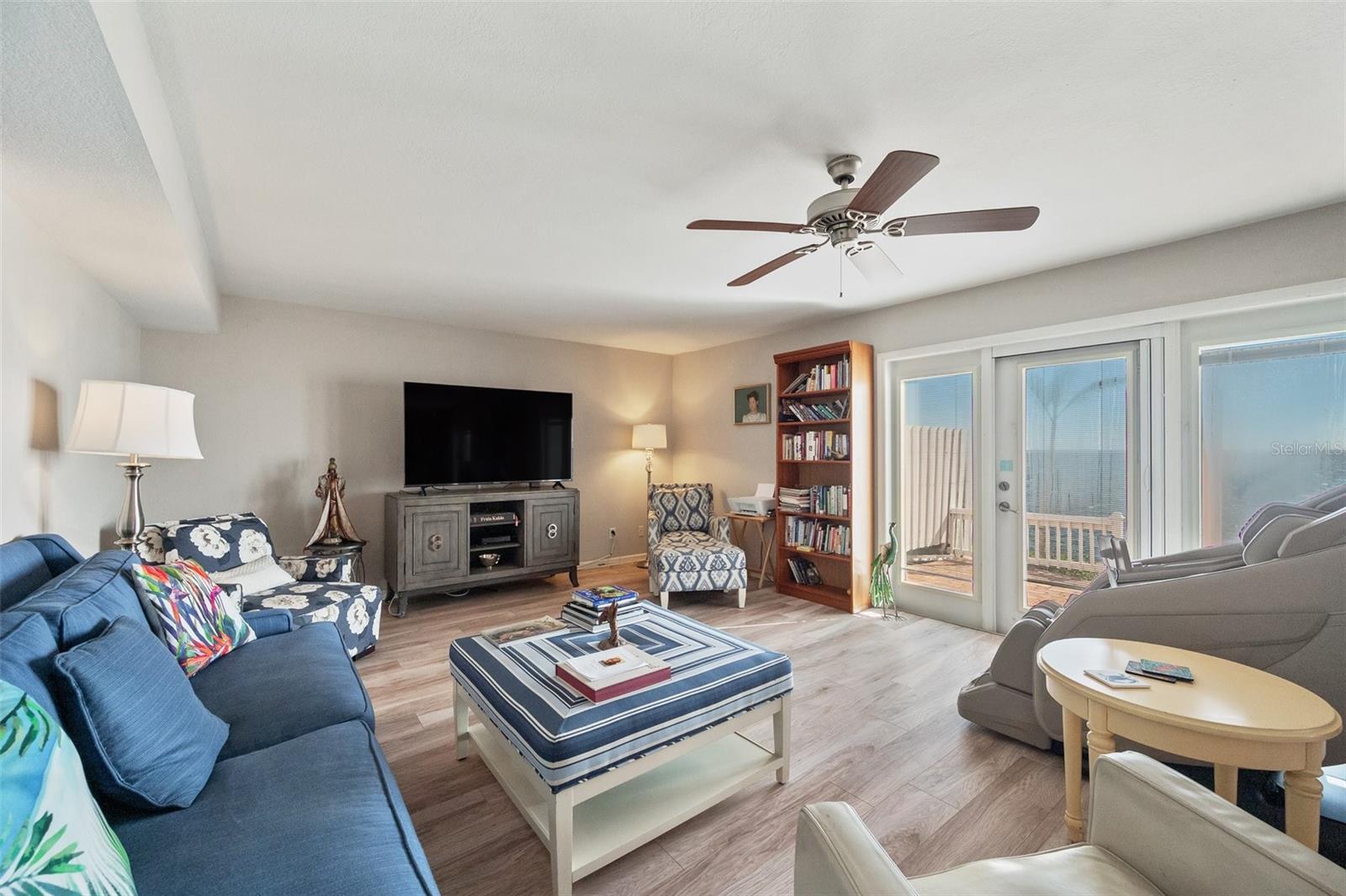 4842 COQUINA KEY DR SE #B, ST PETERSBURG, FL, 33705