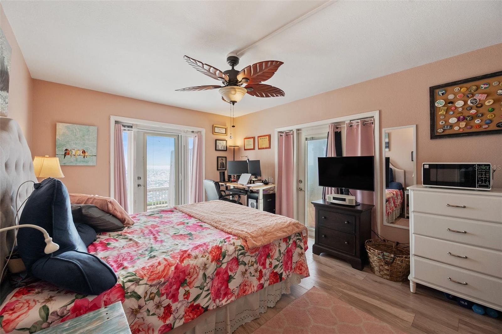 4842 COQUINA KEY DR SE #B, ST PETERSBURG, FL, 33705