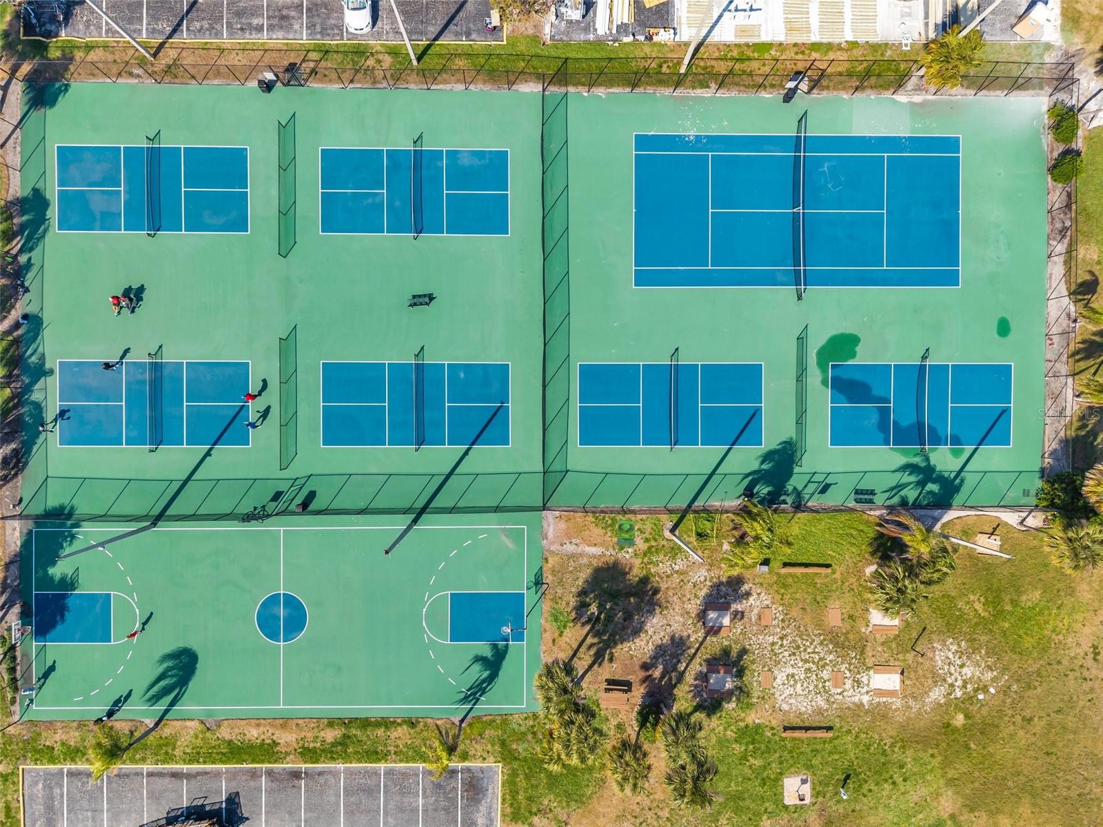 4842 COQUINA KEY DR SE #B, ST PETERSBURG, FL, 33705