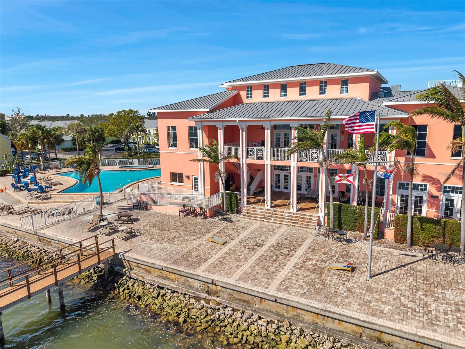 4842 COQUINA KEY DR SE #B, ST PETERSBURG, FL, 33705