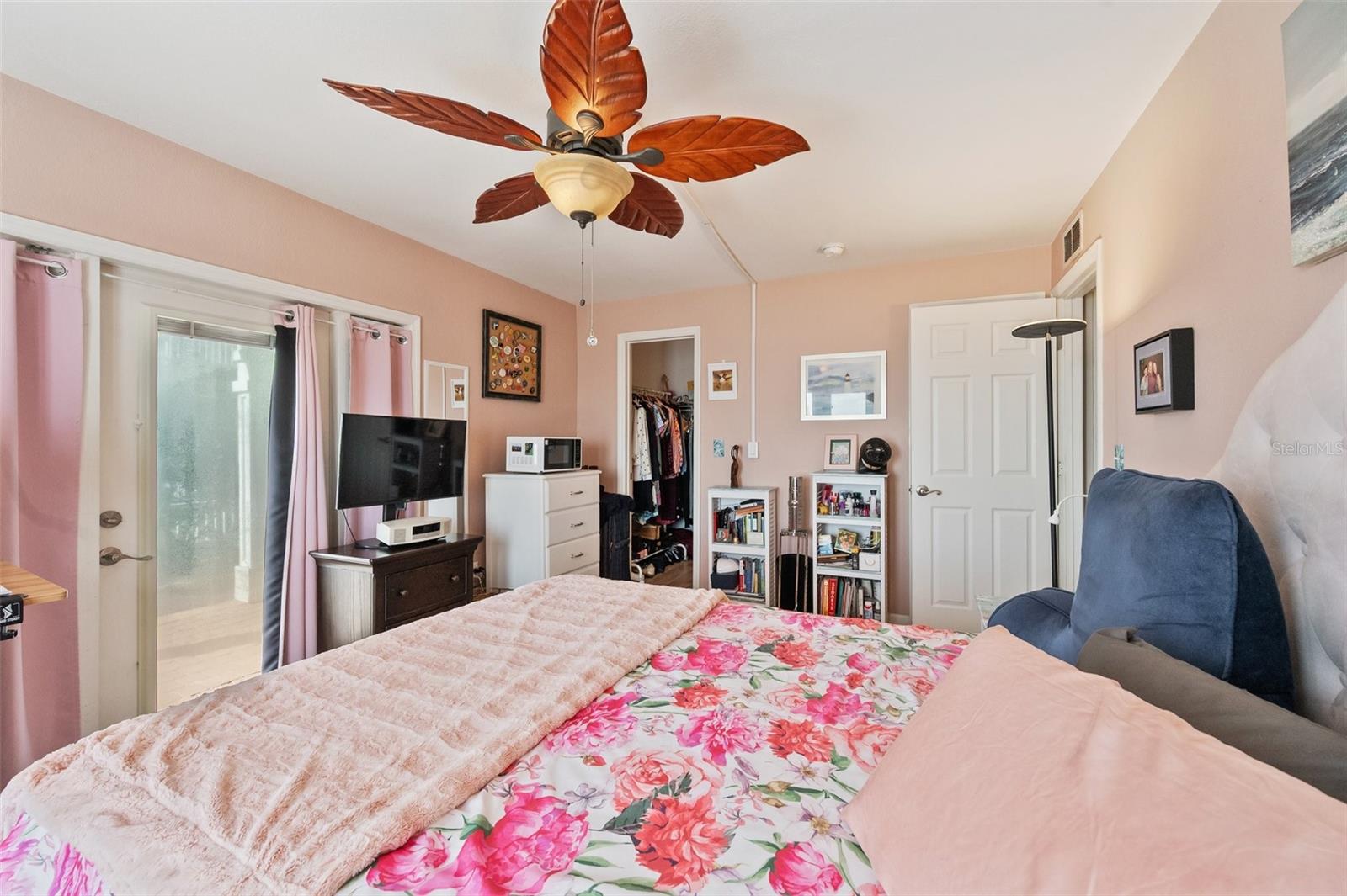 4842 COQUINA KEY DR SE #B, ST PETERSBURG, FL, 33705