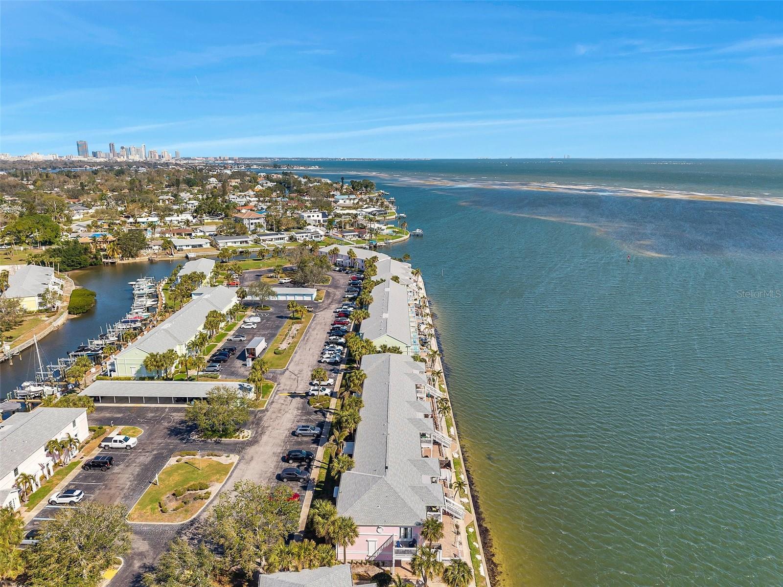 4842 COQUINA KEY DR SE #B, ST PETERSBURG, FL, 33705