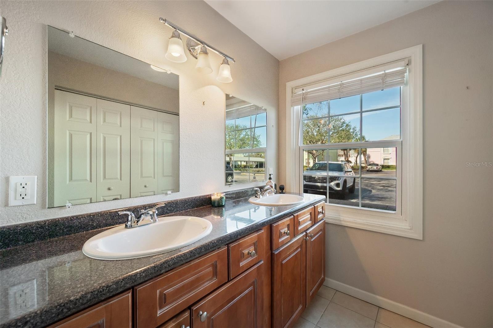 4842 COQUINA KEY DR SE #B, ST PETERSBURG, FL, 33705