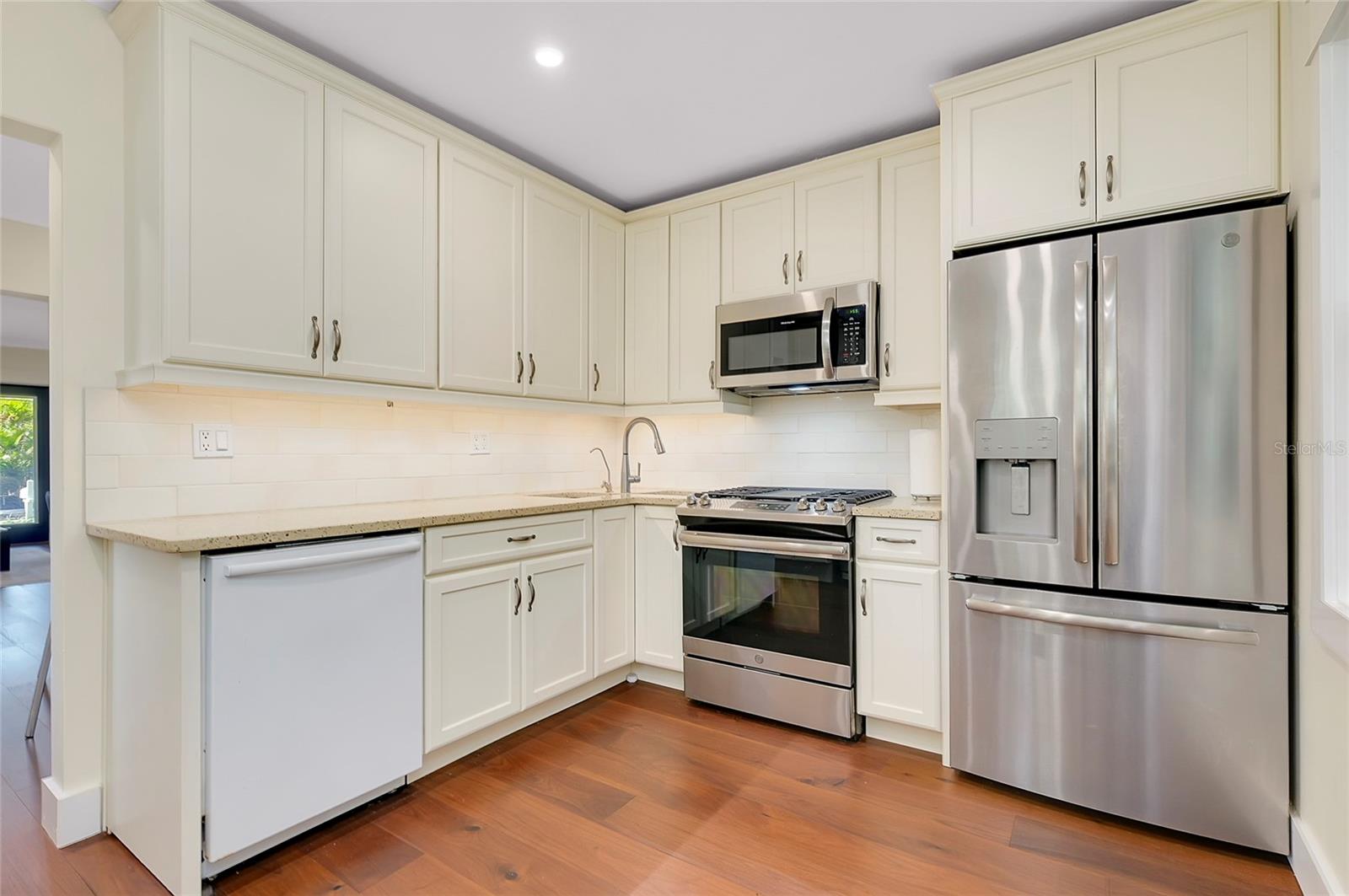 635 OHIO PL, SARASOTA, FL, 34236