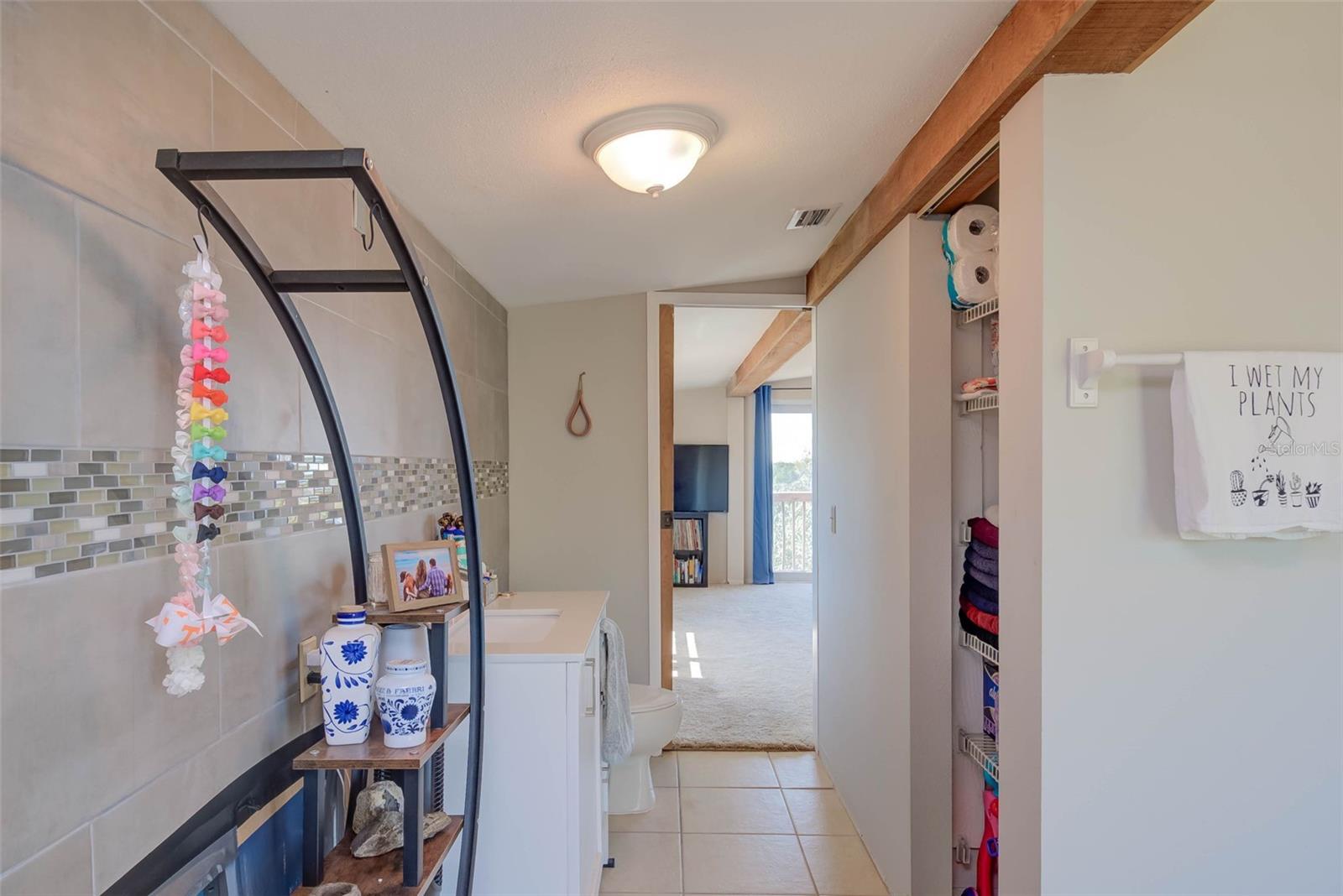 373 HILE LN, PUNTA GORDA, FL, 33982