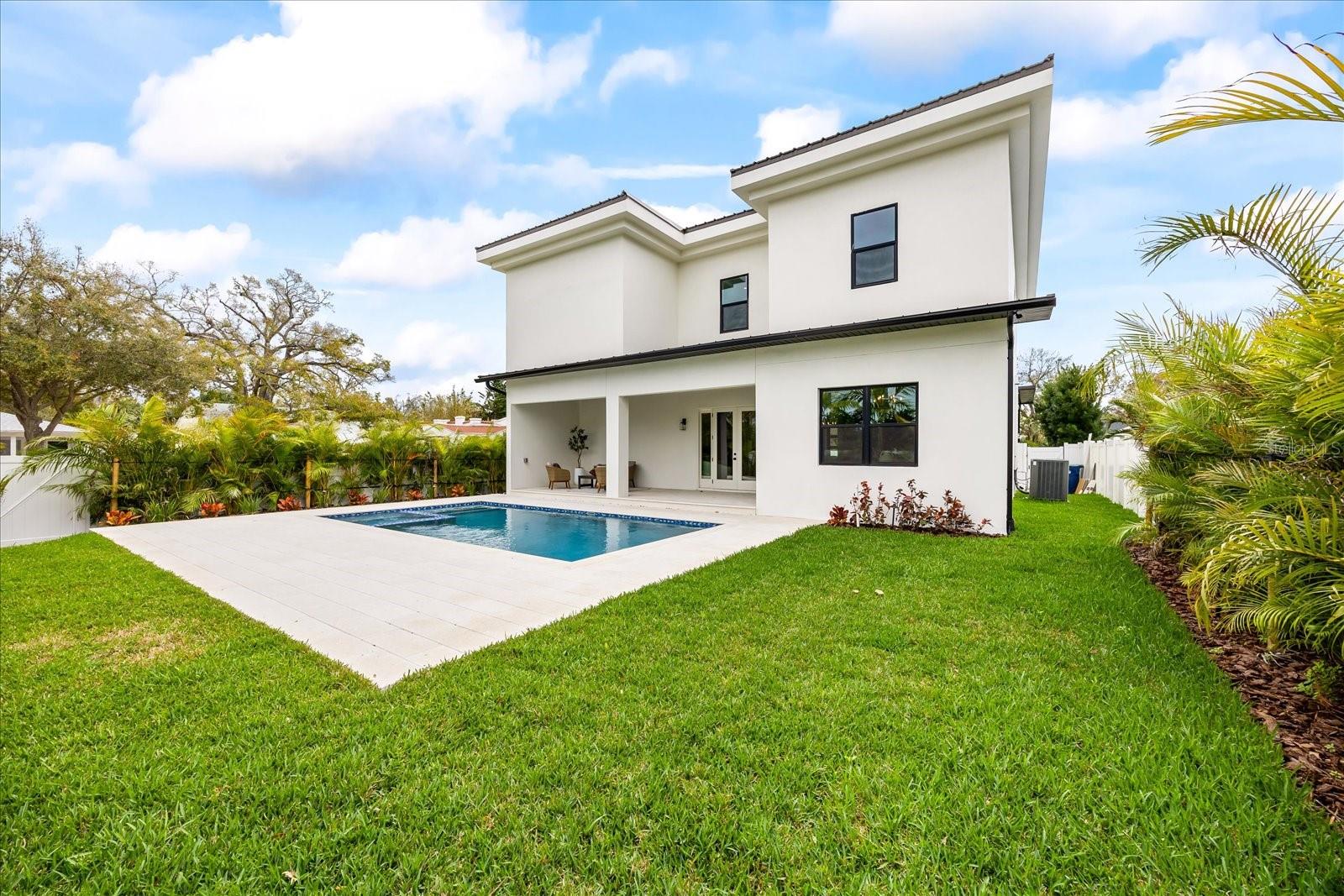 3601 W PLATT ST, TAMPA, FL, 33609