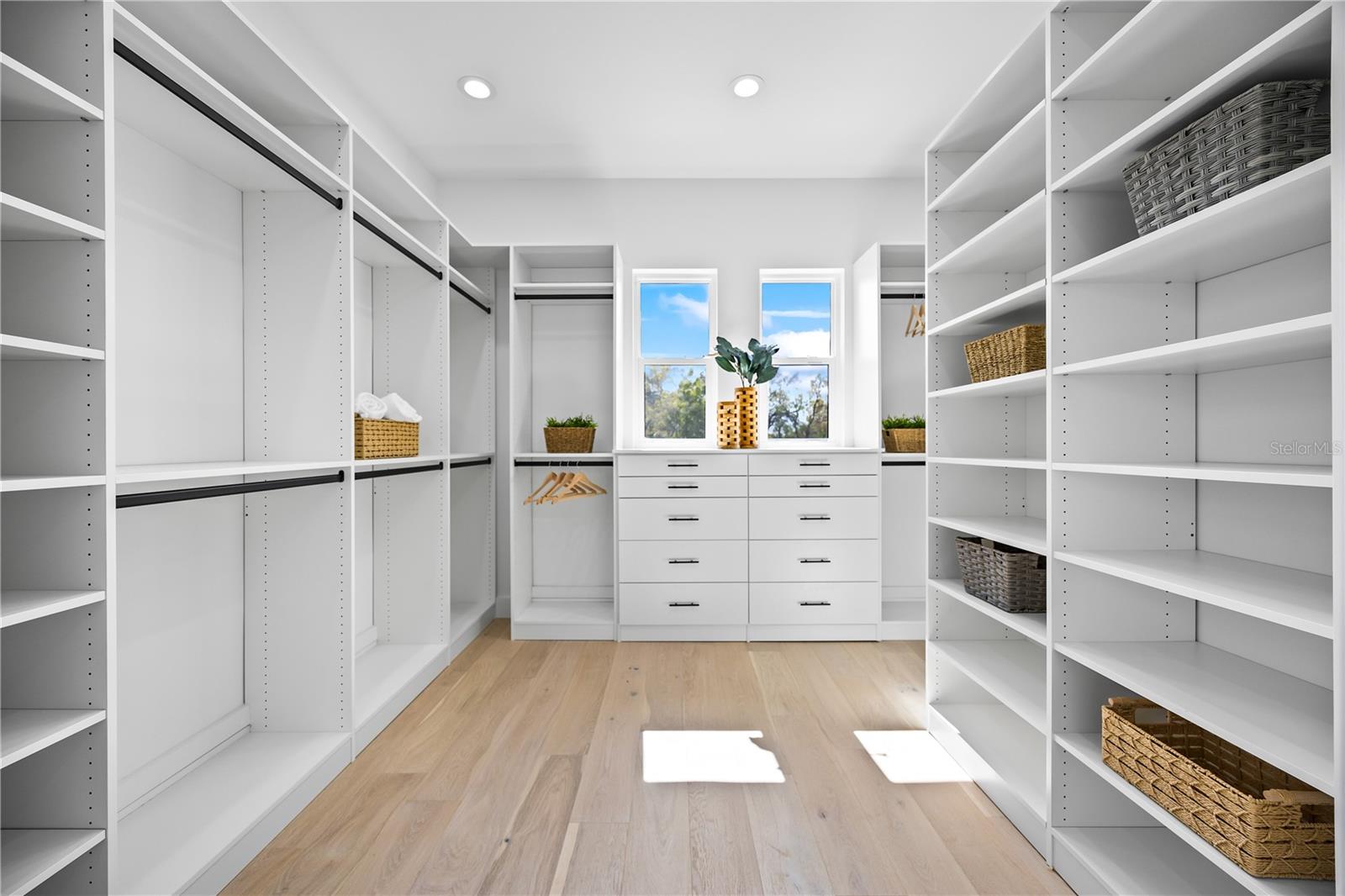 3601 W PLATT ST, TAMPA, FL, 33609