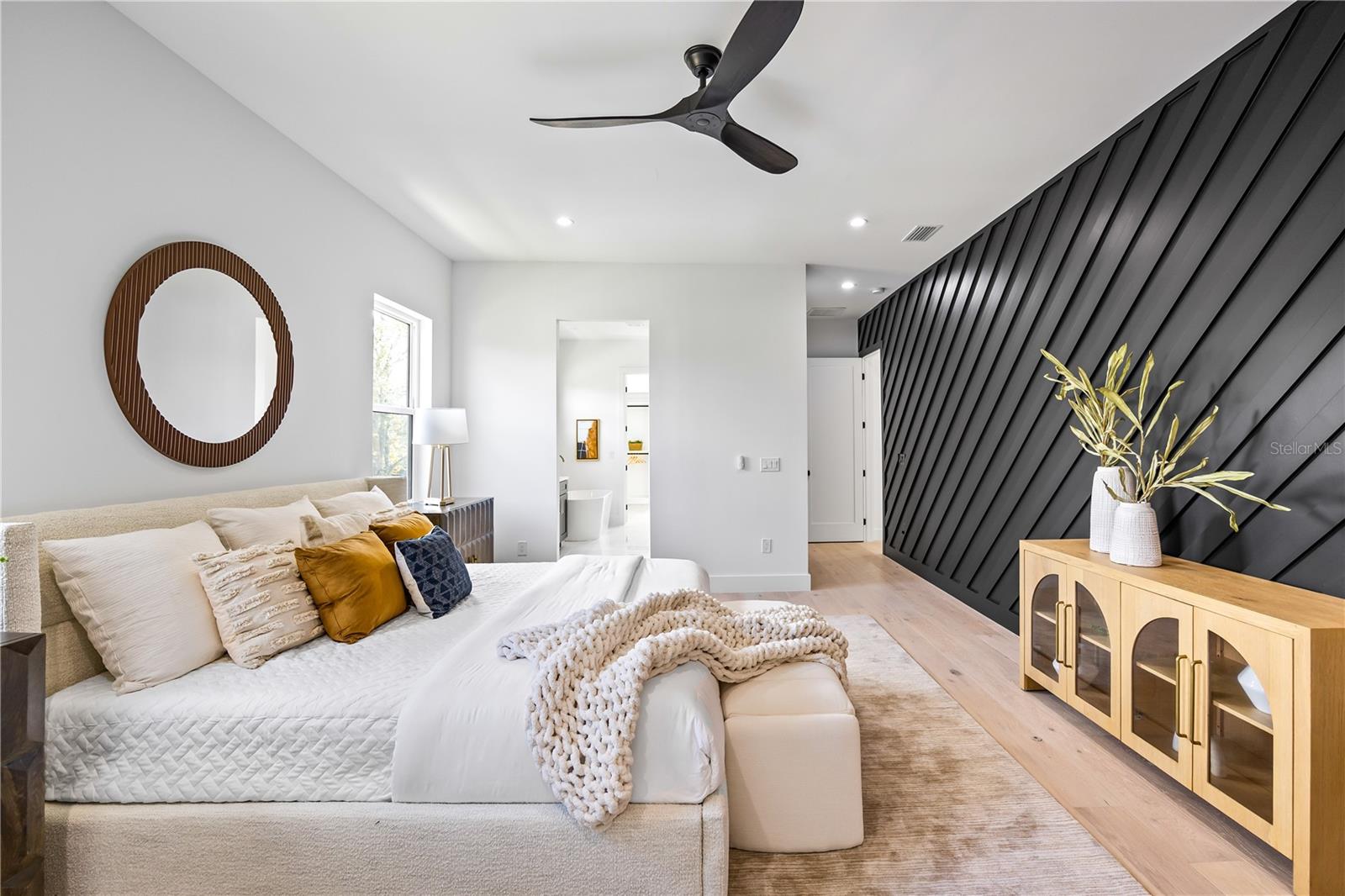 3601 W PLATT ST, TAMPA, FL, 33609