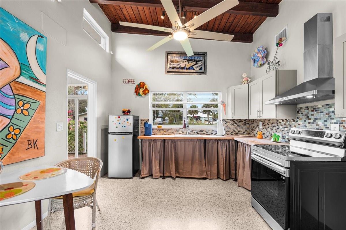 3624 DAWSON LN, PUNTA GORDA, FL, 33950