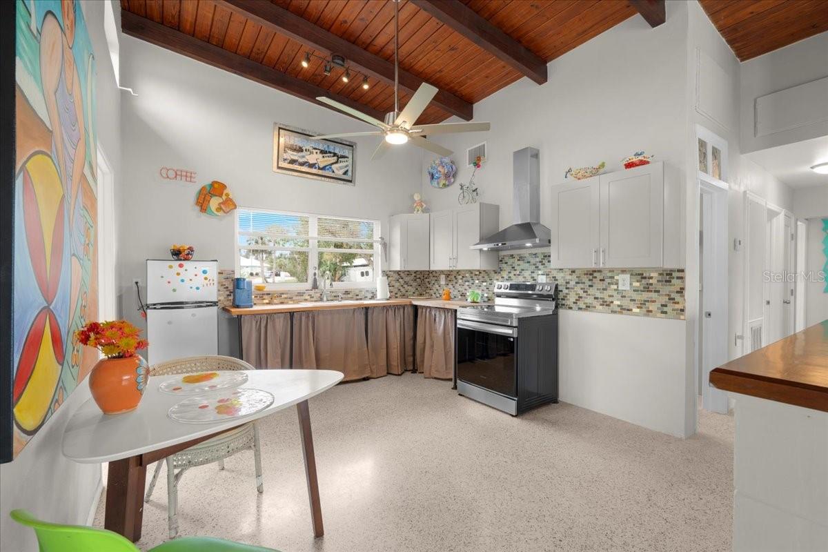 3624 DAWSON LN, PUNTA GORDA, FL, 33950