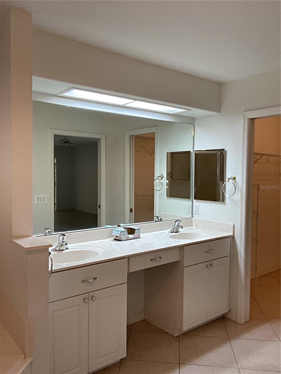 21623 REGENCY PARK LN, LEESBURG, FL, 34748
