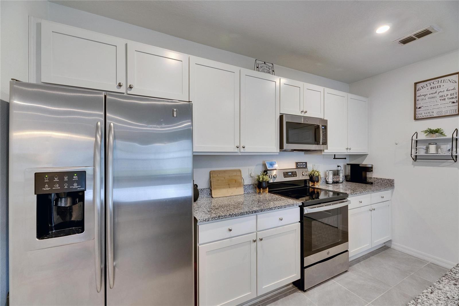 6927 SHELBY LYNN WAY, ZEPHYRHILLS, FL, 33542