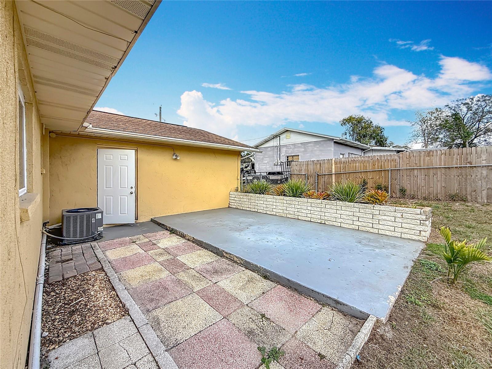 37143 JANET CIR, DADE CITY, FL, 33525