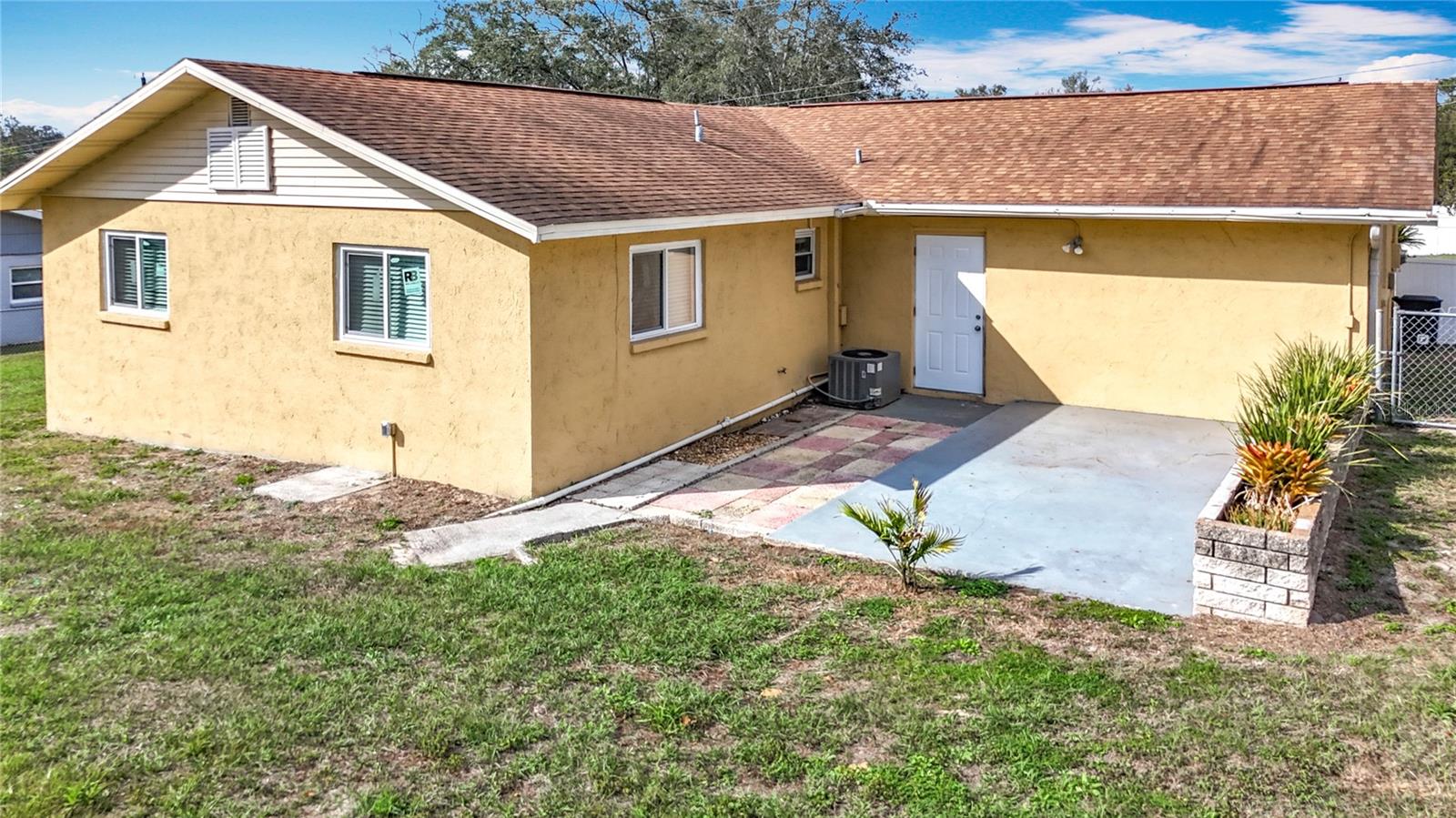 37143 JANET CIR, DADE CITY, FL, 33525