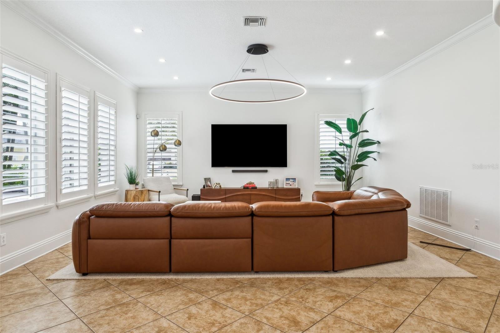 3203 PARK GREEN DR, TAMPA, FL, 33611