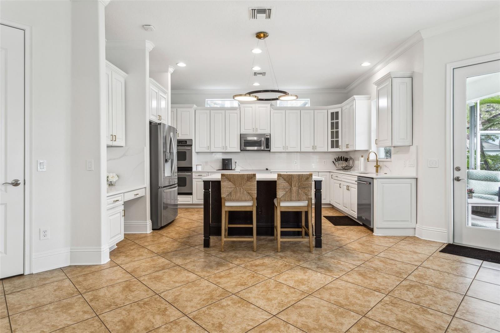 3203 PARK GREEN DR, TAMPA, FL, 33611