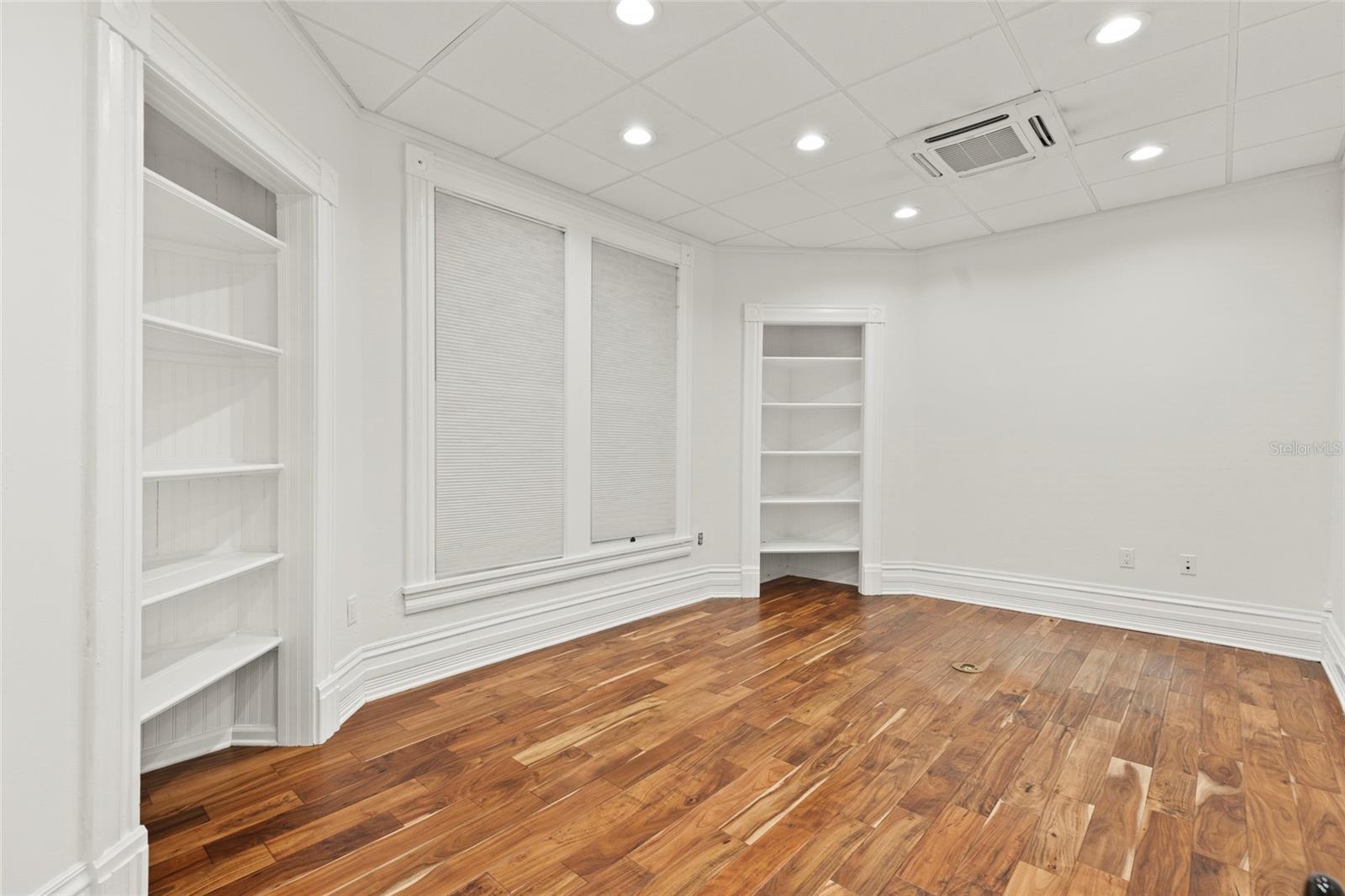 26 W ORANGE ST, TARPON SPRINGS, FL, 34689