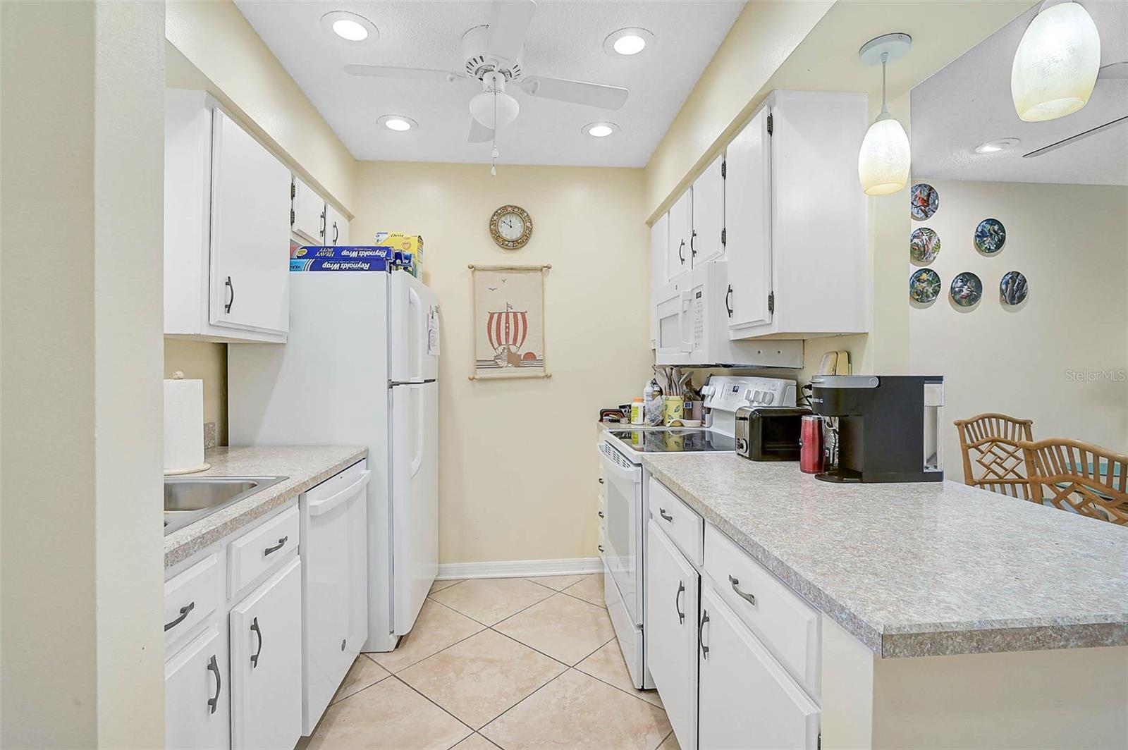 5665 MIDNIGHT PASS RD #410, SARASOTA, FL, 34242