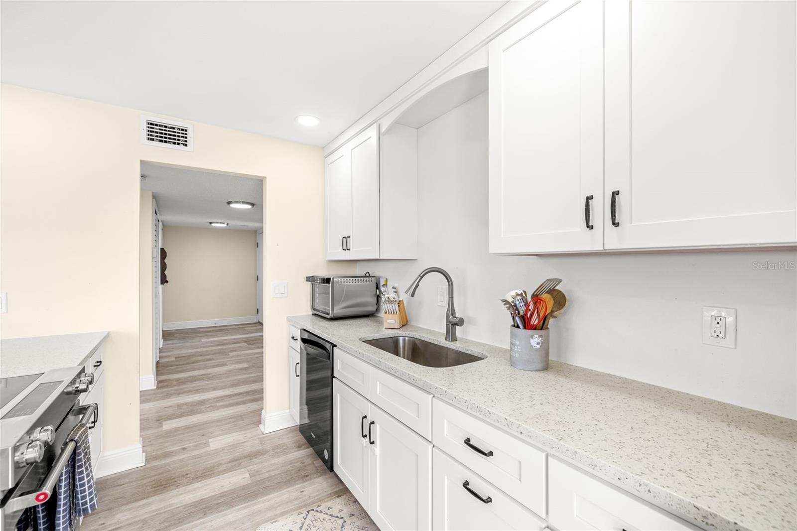 9525 BLIND PASS RD #301, ST PETE BEACH, FL, 33706