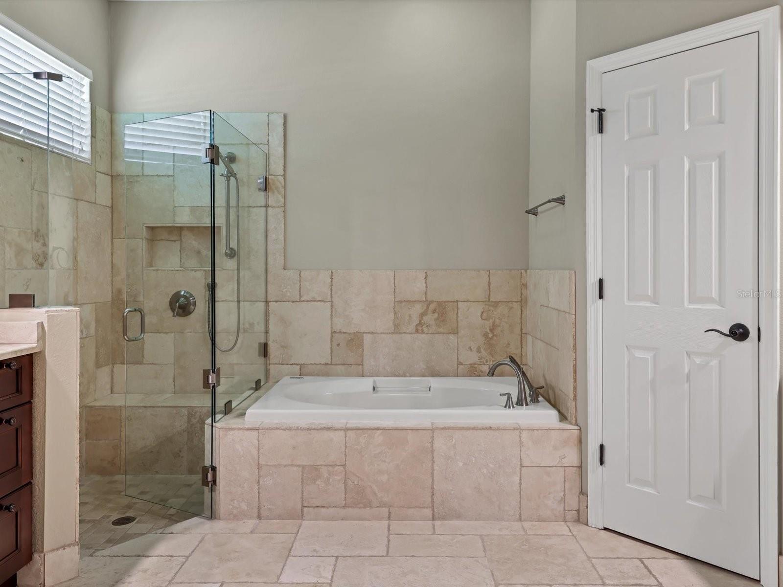 7723 HEYWARD CIR, UNIVERSITY PARK, FL, 34201