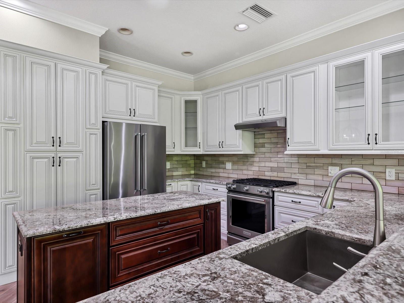 7723 HEYWARD CIR, UNIVERSITY PARK, FL, 34201