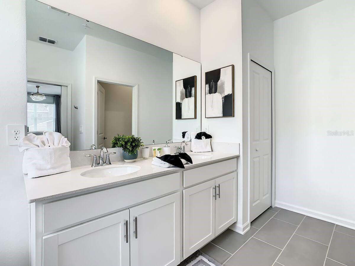 8853 CABOT CLIFFS DR #104, DAVENPORT, FL, 33896