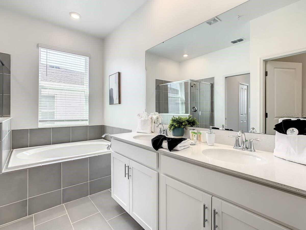 8853 CABOT CLIFFS DR #104, DAVENPORT, FL, 33896