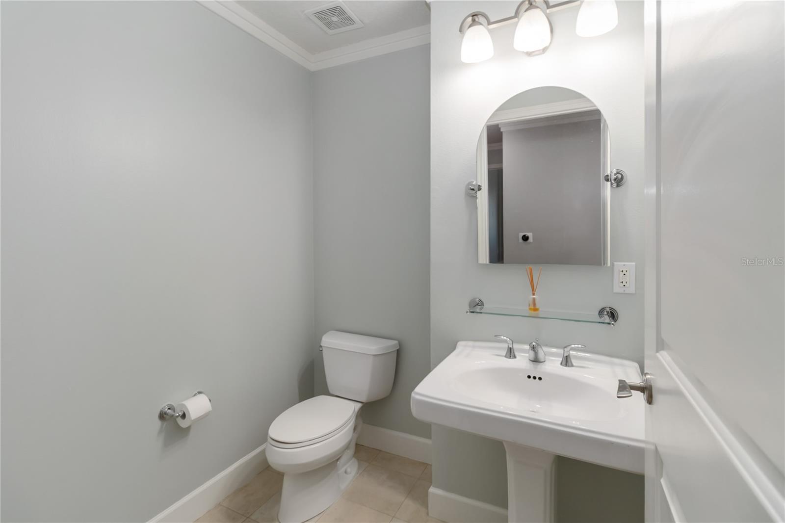 100 S EOLA DR #914, ORLANDO, FL, 32801