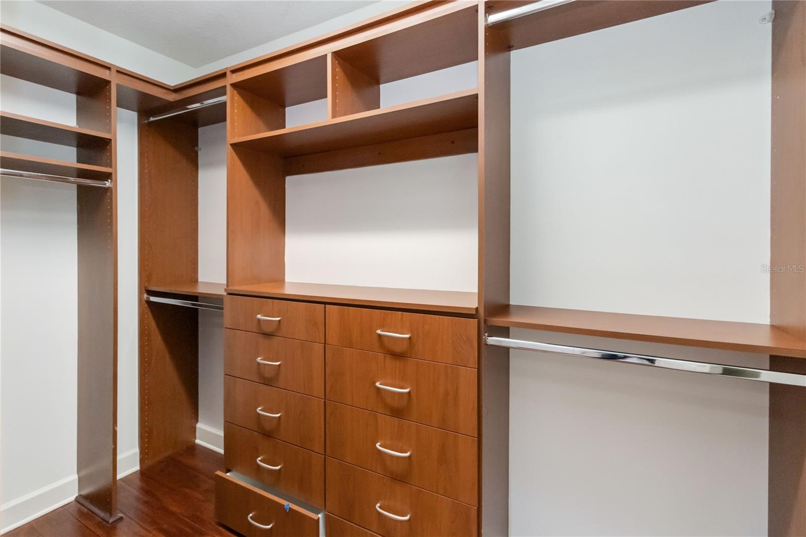 100 S EOLA DR #914, ORLANDO, FL, 32801